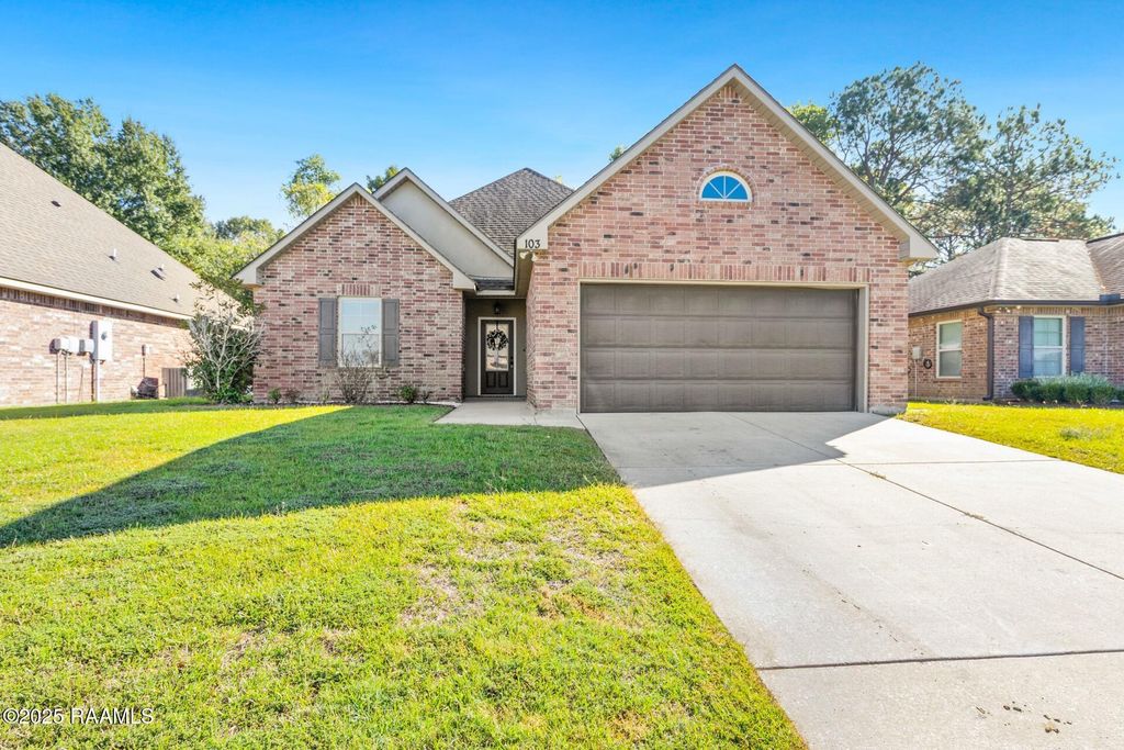 103 Sun Ridge Street, Youngsville, LA 70592
