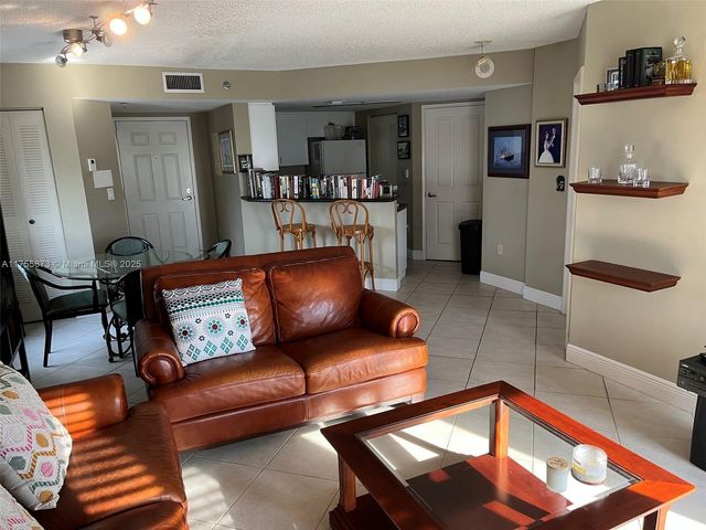 2351 Douglas Rd 1109, Miami, FL 33145