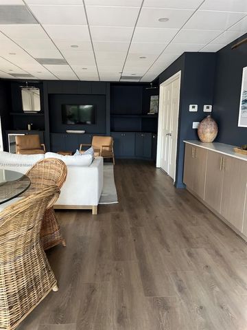 2351 Douglas Rd 1109, Miami, FL 33145