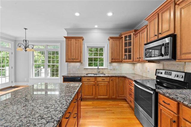 1797 Ramhurst Drive, Clemmons, NC 27012