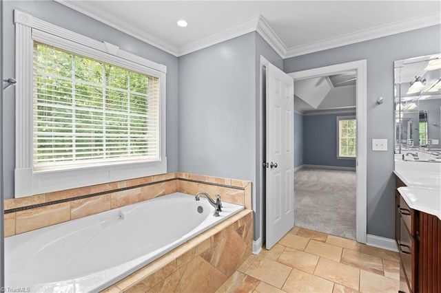 1797 Ramhurst Drive, Clemmons, NC 27012