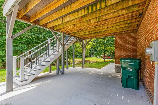 1797 Ramhurst Drive, Clemmons, NC 27012