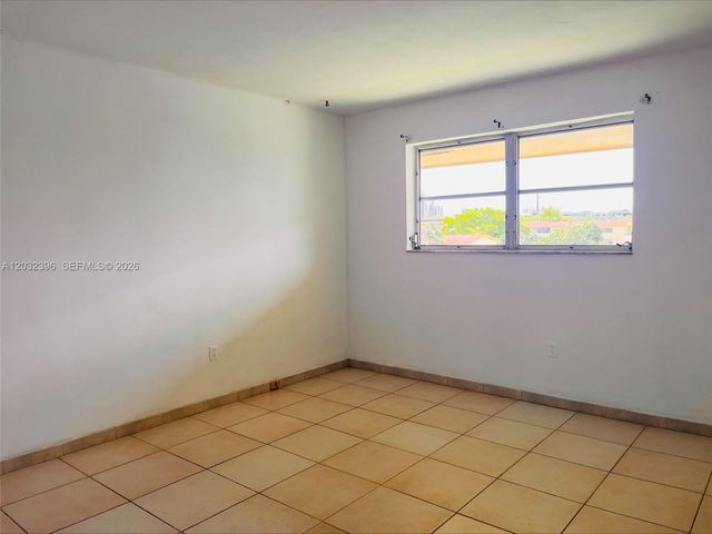 2880 NE 203rd St 28B, Aventura, FL 33180