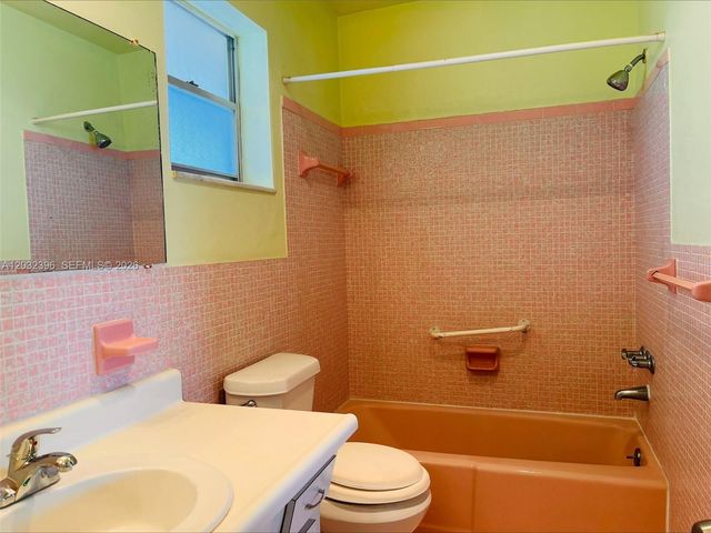 2880 NE 203rd St 28B, Aventura, FL 33180