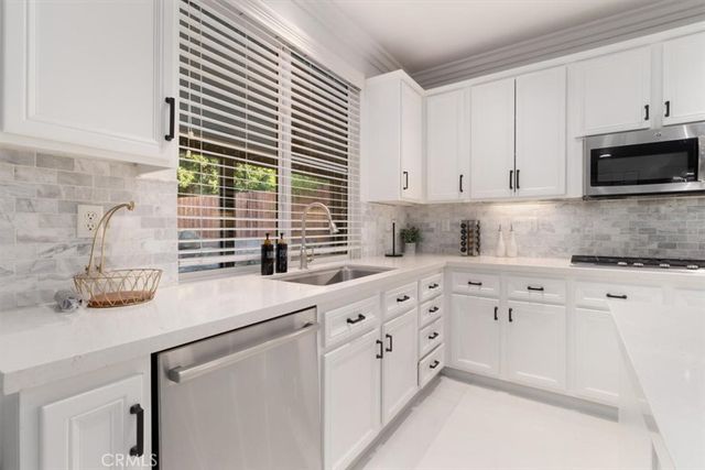 27569 Bottle Brush, Murrieta, CA 92562