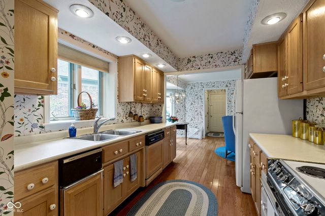 9321 Spring Forest Drive, Indianapolis, IN 46260