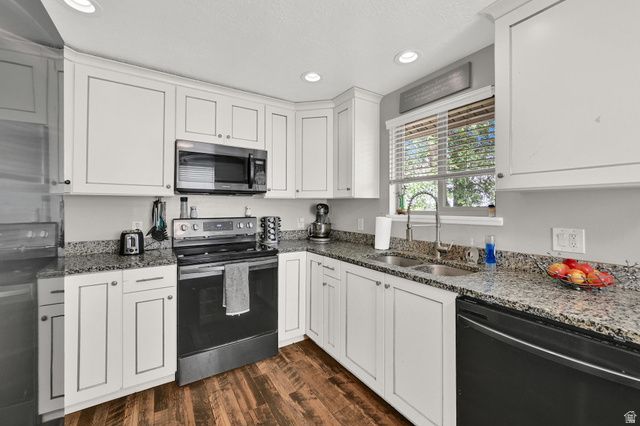 2796 W 5500 S, Roy, UT 84067