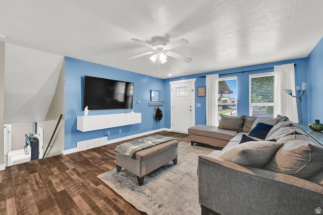 2796 W 5500 S, Roy, UT 84067