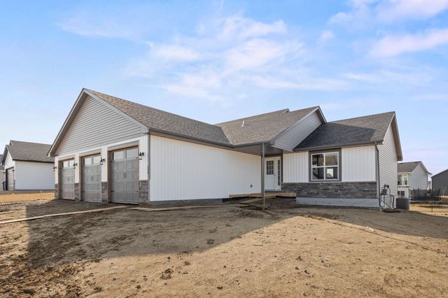 885 Watertown Avenue, Delano, MN 55328