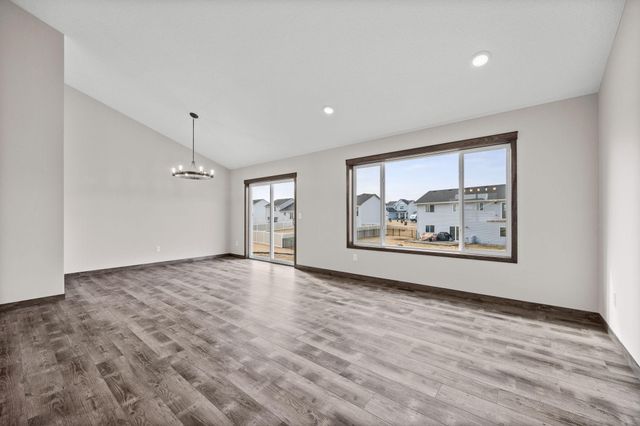 885 Watertown Avenue, Delano, MN 55328