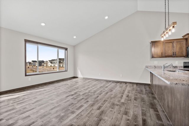 885 Watertown Avenue, Delano, MN 55328