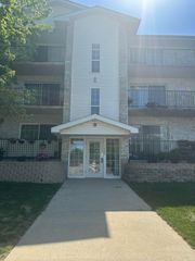 408 Sturdy Road 6a, Valparaiso, IN 46383