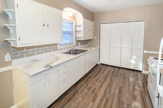 1414 Marshall Avenue, Evansville, IN 47714