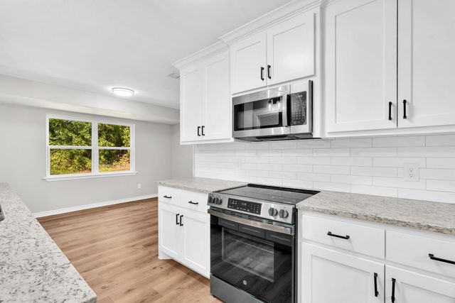 809 Chris Dr, Longview, TX 75605