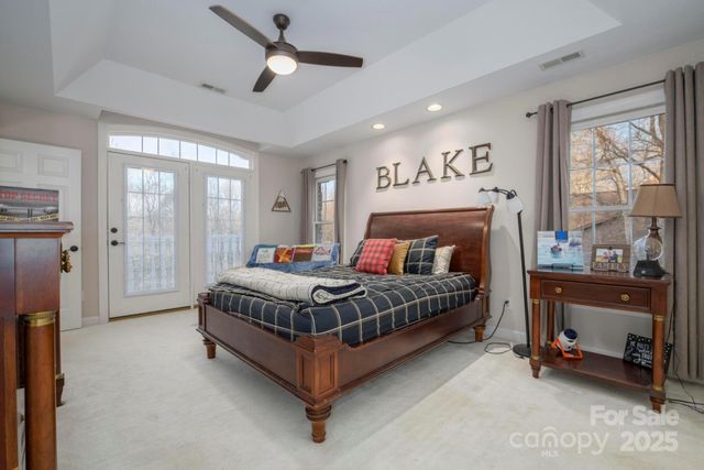 510 SE Stonecroft Court SE 32, Lenoir, NC 28645