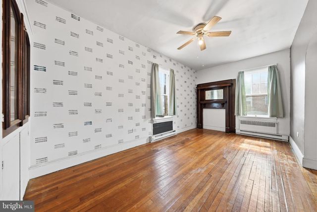 800 W KING, Martinsburg, WV 25401