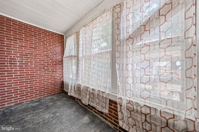 800 W KING, Martinsburg, WV 25401