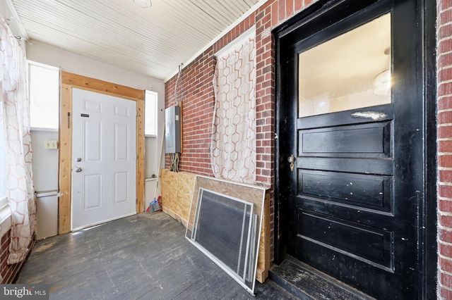 800 W KING, Martinsburg, WV 25401