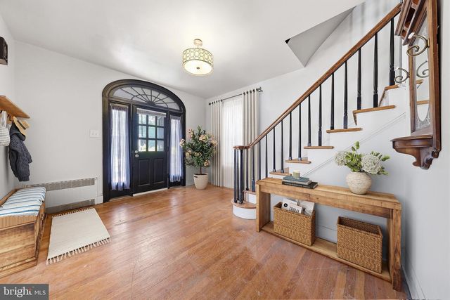 800 W KING, Martinsburg, WV 25401
