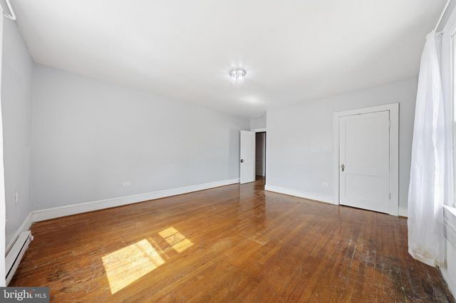800 W KING, Martinsburg, WV 25401