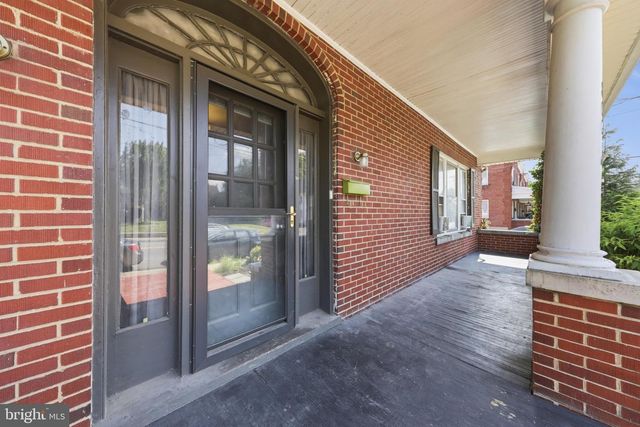 800 W KING, Martinsburg, WV 25401