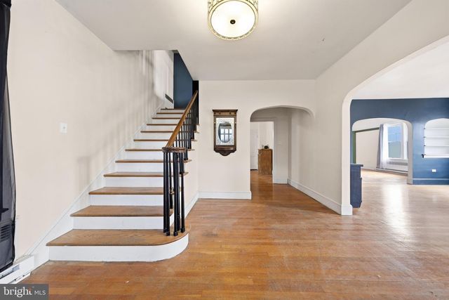 800 W KING, Martinsburg, WV 25401