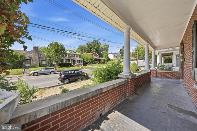 800 W KING, Martinsburg, WV 25401