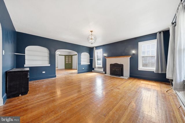 800 W KING, Martinsburg, WV 25401