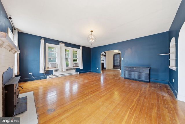 800 W KING, Martinsburg, WV 25401