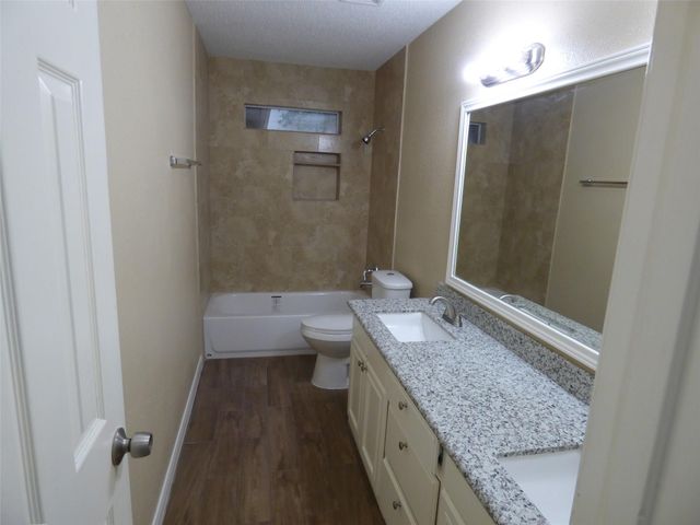 1242 Park Lane, Katy, TX 77450