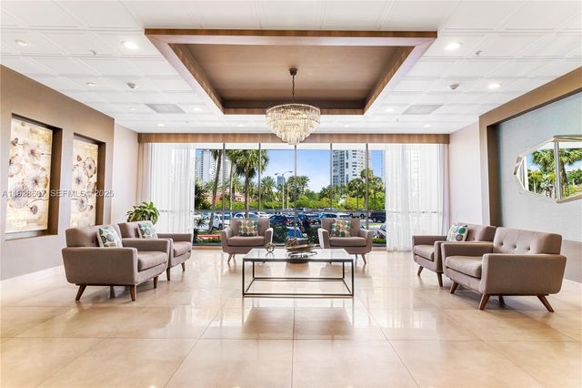 3701 N Country Club Dr 1004, Aventura, FL 33180