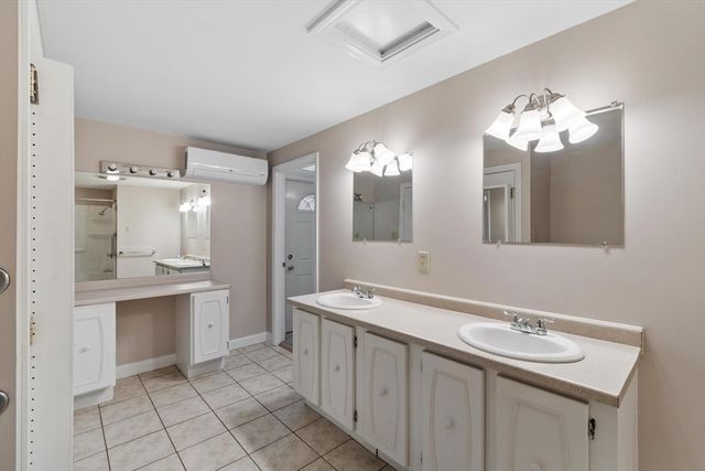 103 Elmcrest Road 103, North Andover, MA 01845