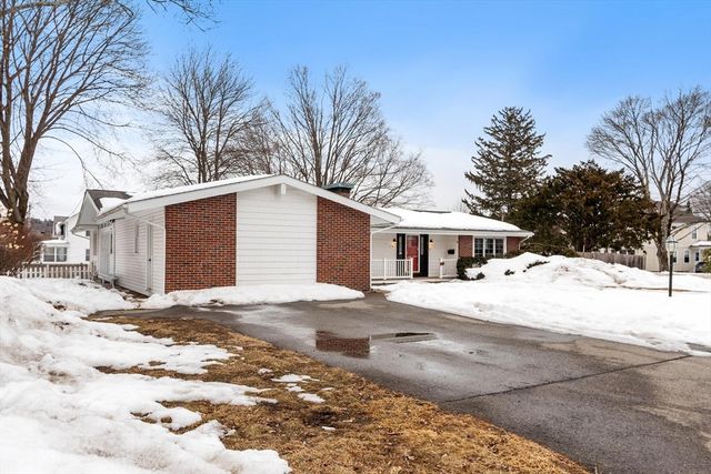 103 Elmcrest Road 103, North Andover, MA 01845