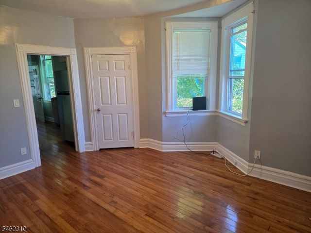 9 S 17Th St, East Orange City, NJ 07018