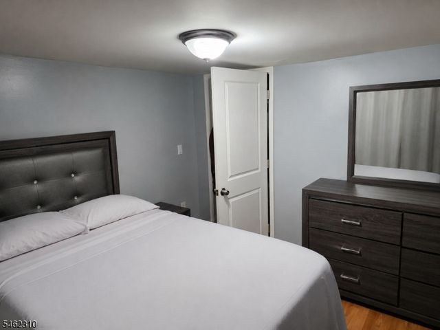 9 S 17Th St, East Orange City, NJ 07018