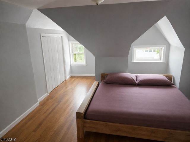 9 S 17Th St, East Orange City, NJ 07018