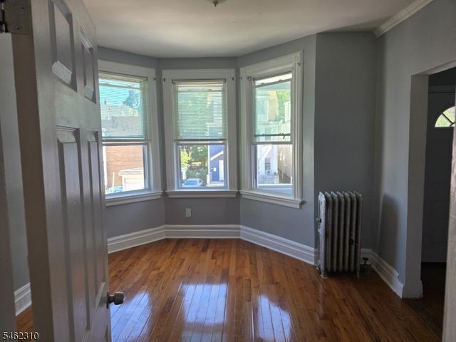 9 S 17Th St, East Orange City, NJ 07018