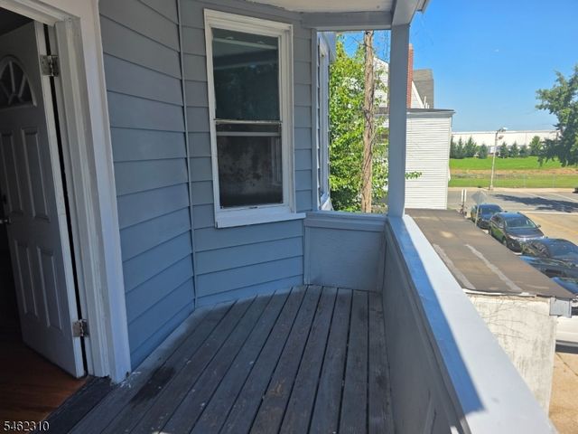 9 S 17Th St, East Orange City, NJ 07018