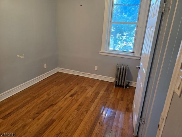 9 S 17Th St, East Orange City, NJ 07018