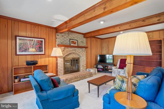 17200 FOUNDERS MILL DR, Rockville, MD 20855
