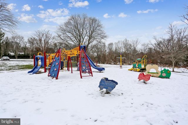 17200 FOUNDERS MILL DR, Rockville, MD 20855
