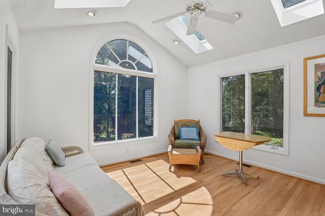 17200 FOUNDERS MILL DR, Rockville, MD 20855