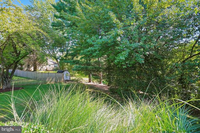 17200 FOUNDERS MILL DR, Rockville, MD 20855