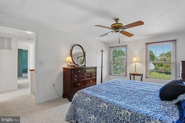 17200 FOUNDERS MILL DR, Rockville, MD 20855