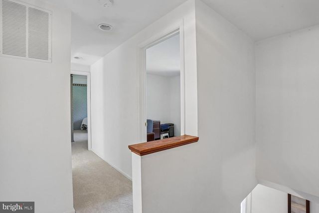 17200 FOUNDERS MILL DR, Rockville, MD 20855