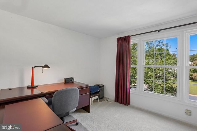 17200 FOUNDERS MILL DR, Rockville, MD 20855
