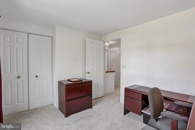 17200 FOUNDERS MILL DR, Rockville, MD 20855
