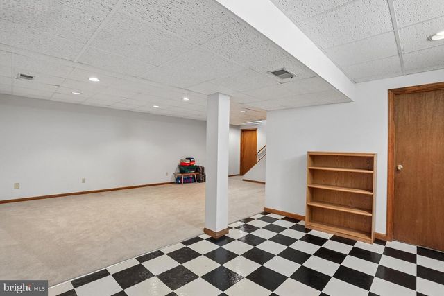 17200 FOUNDERS MILL DR, Rockville, MD 20855