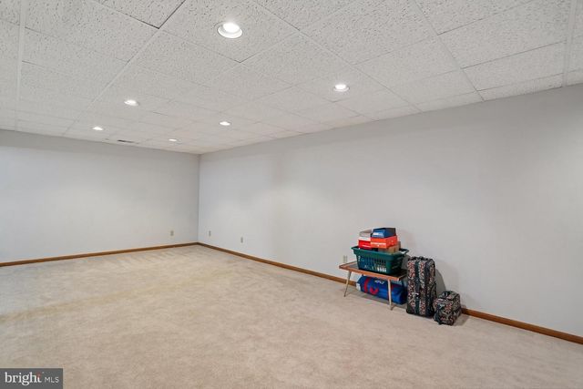 17200 FOUNDERS MILL DR, Rockville, MD 20855