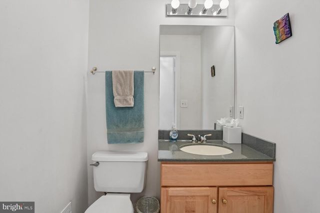 17200 FOUNDERS MILL DR, Rockville, MD 20855